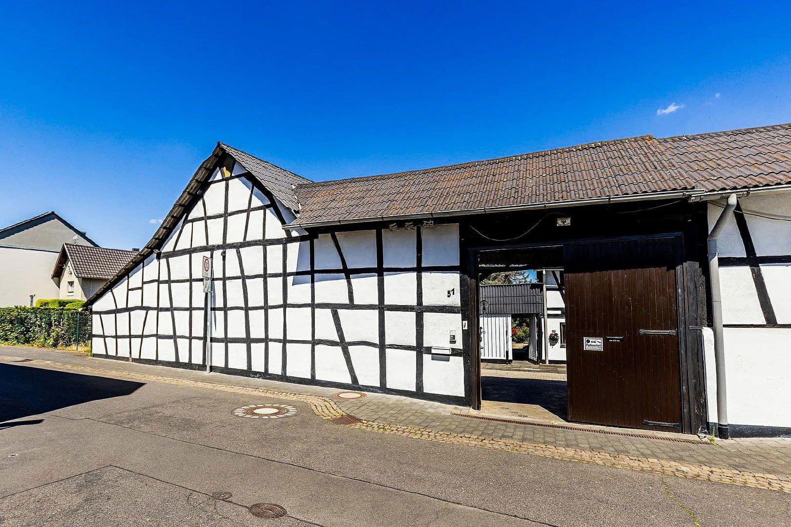 Predaj domu 232 m², pozemek 1.554 m², Schmittstr. 51, Bonn, Severné Porýnie - Westfálsko Predaj domu 232 m², pozemek 1.554 m², Schmittstr. 51, Bonn, Severné Porýnie - Westfálsko