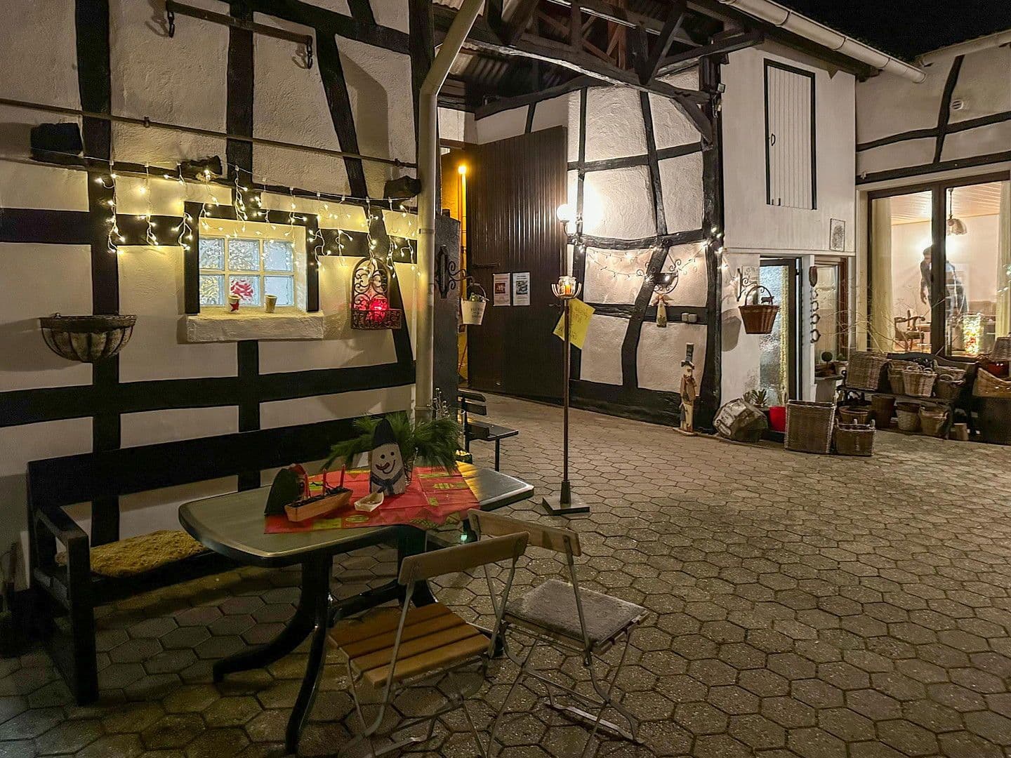 Predaj domu 232 m², pozemek 1.554 m², Schmittstr. 51, Bonn, Severné Porýnie - Westfálsko Predaj domu 232 m², pozemek 1.554 m², Schmittstr. 51, Bonn, Severné Porýnie - Westfálsko