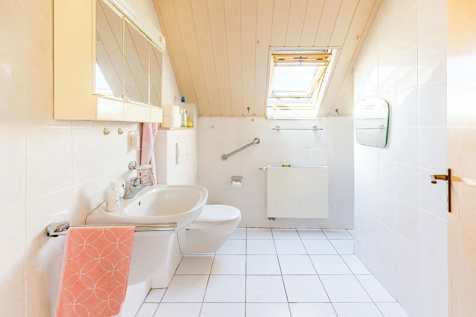 Predaj domu 232 m², pozemek 1.554 m², Schmittstr. 51, Bonn, Severné Porýnie - Westfálsko Predaj domu 232 m², pozemek 1.554 m², Schmittstr. 51, Bonn, Severné Porýnie - Westfálsko