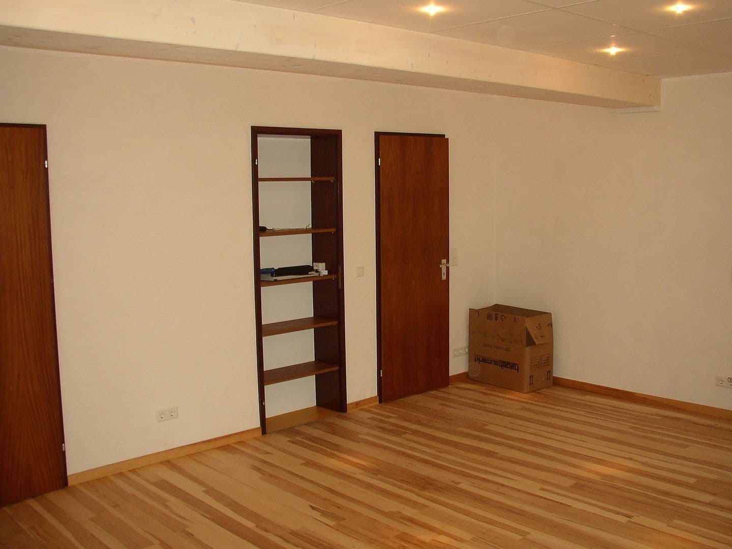 Prenájom kancelárie 92 m², Attendorn, Severné Porýnie - Westfálsko Prenájom kancelárie 92 m², Attendorn, Severné Porýnie - Westfálsko