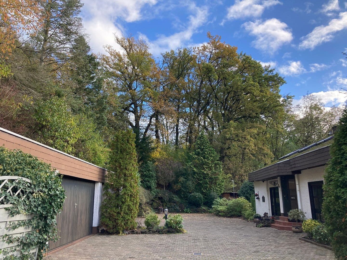 Prenájom bytu 3-izbový 135 m², Vallendar, Porýnie-Falcko Prenájom bytu 3-izbový 135 m², Vallendar, Porýnie-Falcko