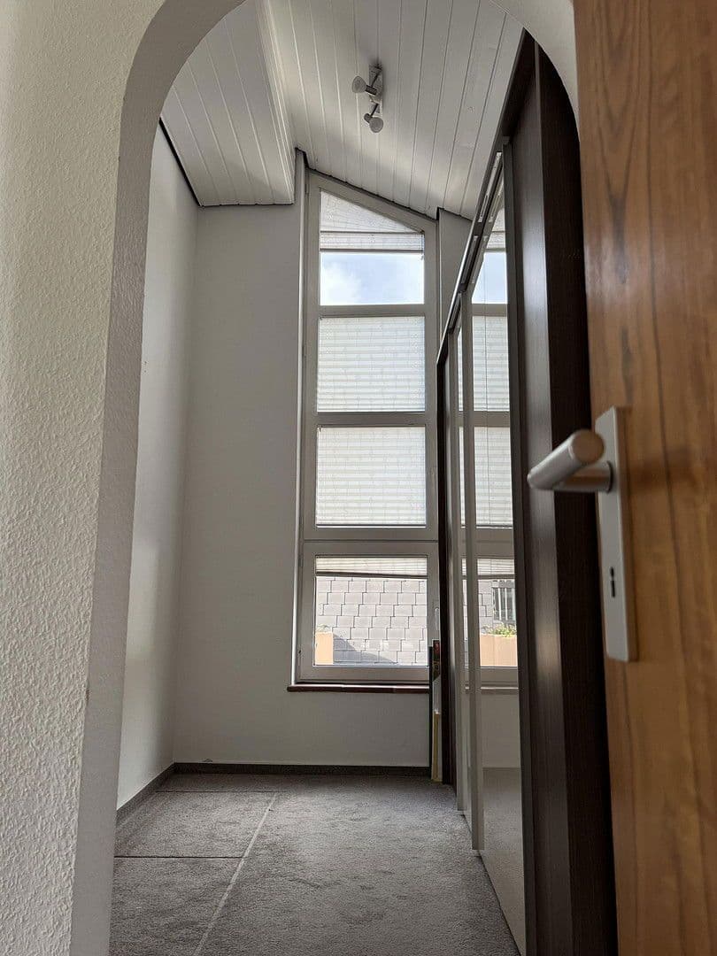 Prenájom bytu 3-izbový 135 m², Vallendar, Porýnie-Falcko Prenájom bytu 3-izbový 135 m², Vallendar, Porýnie-Falcko