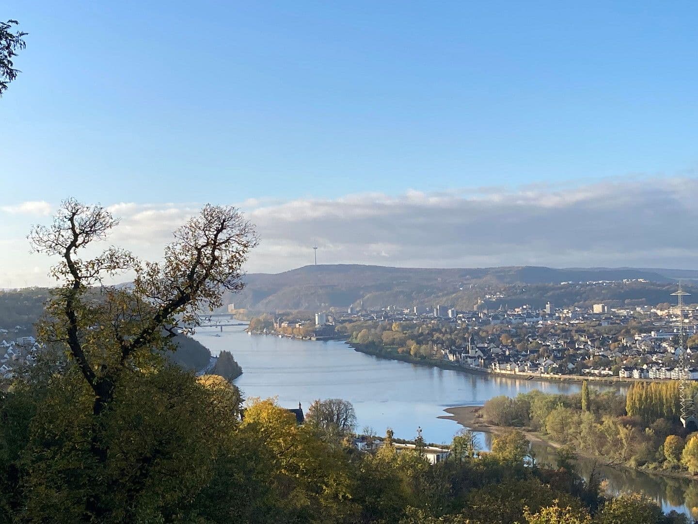 Prenájom bytu 3-izbový 135 m², Vallendar, Porýnie-Falcko Prenájom bytu 3-izbový 135 m², Vallendar, Porýnie-Falcko