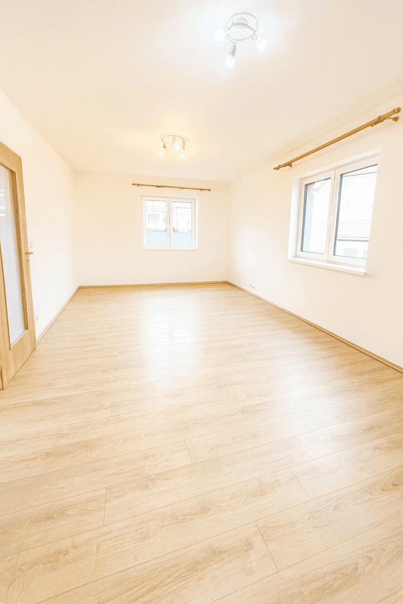 Prenájom bytu 3-izbový 76 m², Rýdlova, Říčany, Středočeský kraj Prenájom bytu 3-izbový 76 m², Rýdlova, Říčany, Středočeský kraj