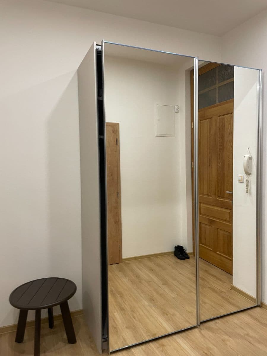 Prenájom bytu 3-izbový 72 m², Vrchlického, Olomouc, Olomoucký kraj Prenájom bytu 3-izbový 72 m², Vrchlického, Olomouc, Olomoucký kraj