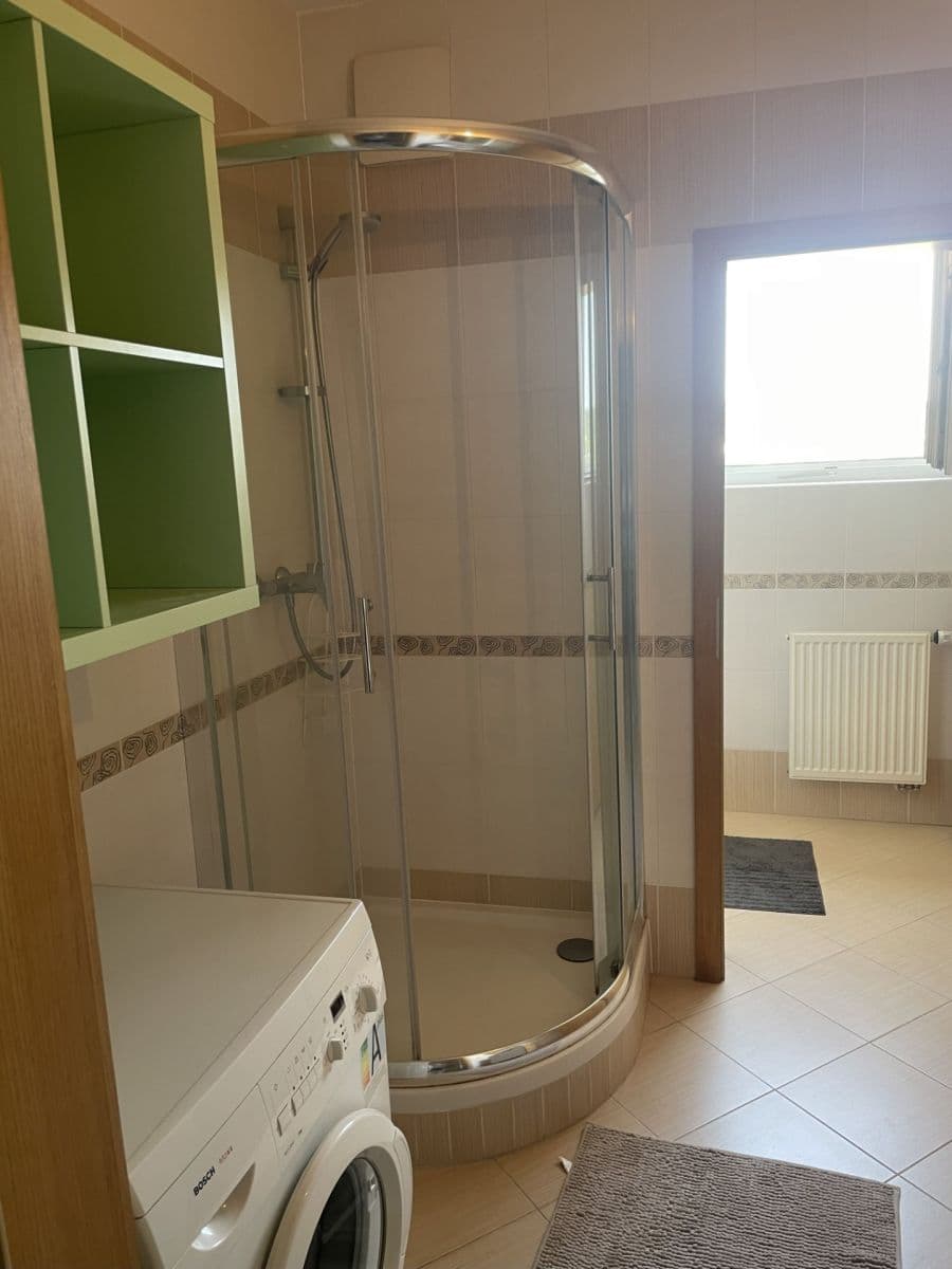 Prenájom bytu 1-izbový 33 m², Nademlejnská, Praha, Praha Prenájom bytu 1-izbový 33 m², Nademlejnská, Praha, Praha