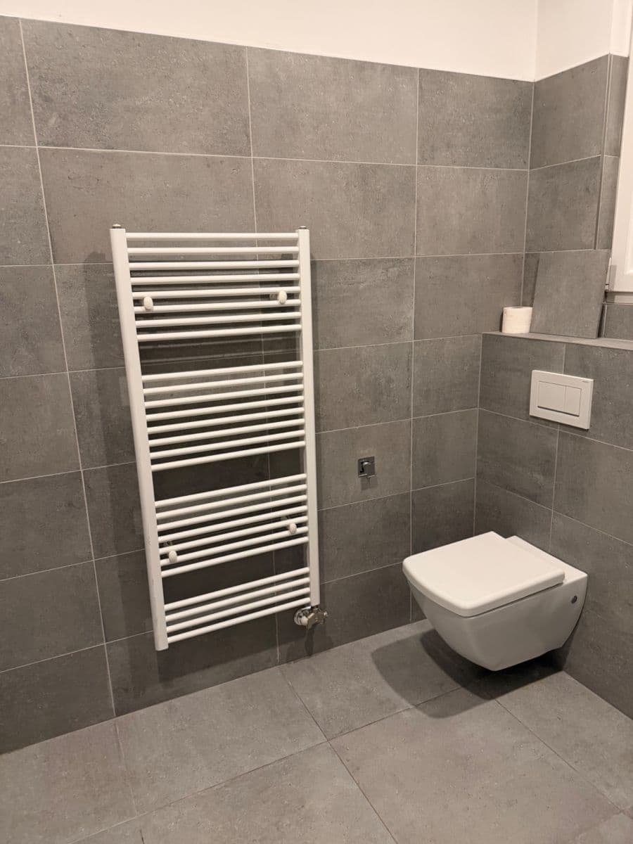 Prenájom bytu 4-izbový 95 m², Sukova třída, Pardubice, Pardubický kraj Prenájom bytu 4-izbový 95 m², Sukova třída, Pardubice, Pardubický kraj