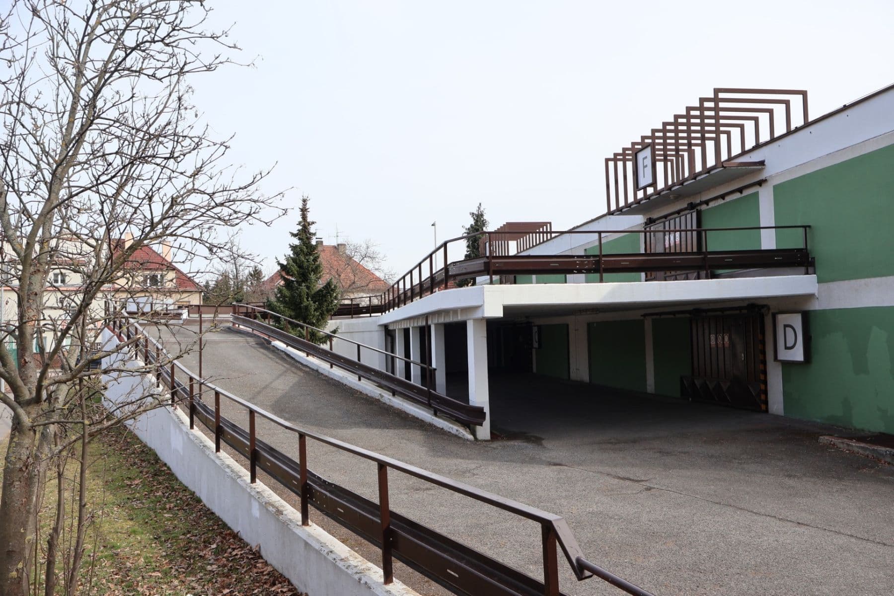 Prenájom garáže 17 m², U Slovanky, Praha, Praha Prenájom garáže 17 m², U Slovanky, Praha, Praha