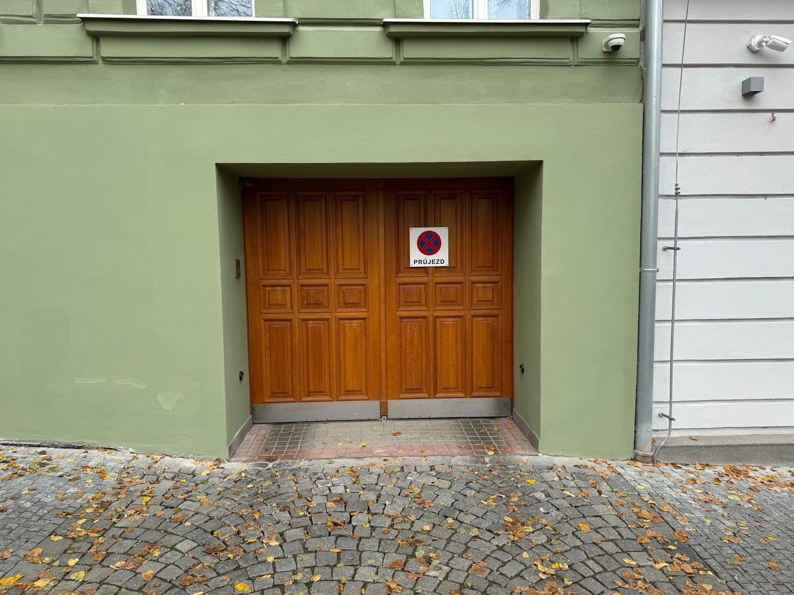 Prenájom garáže 15 m², Bořivojova, Praha, Praha Prenájom garáže 15 m², Bořivojova, Praha, Praha