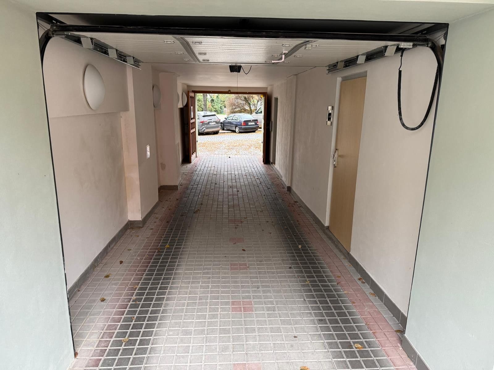 Prenájom garáže 15 m², Bořivojova, Praha, Praha Prenájom garáže 15 m², Bořivojova, Praha, Praha