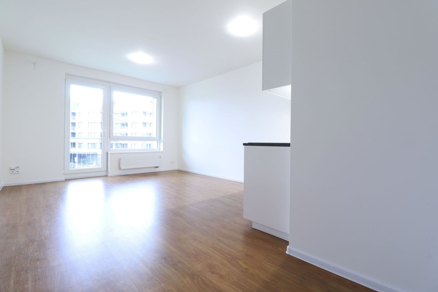 Prenájom bytu 1-izbový 32 m², Makedonská, Praha, Praha Prenájom bytu 1-izbový 32 m², Makedonská, Praha, Praha