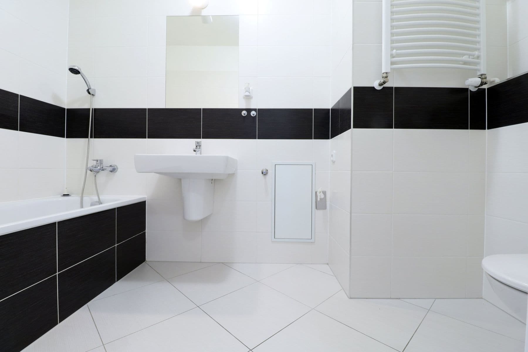 Prenájom bytu 1-izbový 32 m², Makedonská, Praha, Praha Prenájom bytu 1-izbový 32 m², Makedonská, Praha, Praha