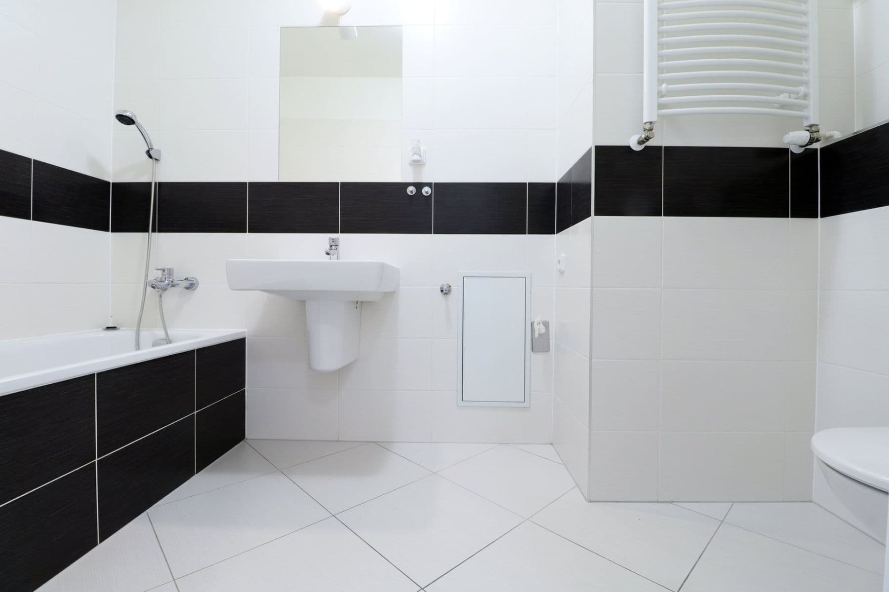 Prenájom bytu 1-izbový 32 m², Makedonská, Praha, Praha Prenájom bytu 1-izbový 32 m², Makedonská, Praha, Praha