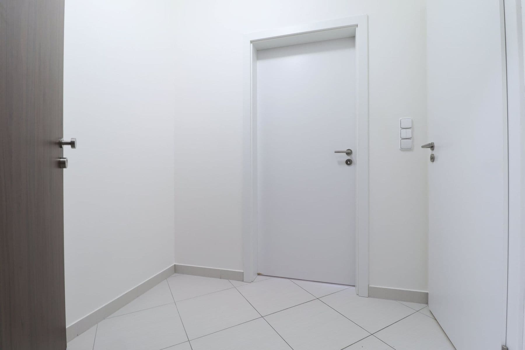 Prenájom bytu 1-izbový 32 m², Makedonská, Praha, Praha Prenájom bytu 1-izbový 32 m², Makedonská, Praha, Praha