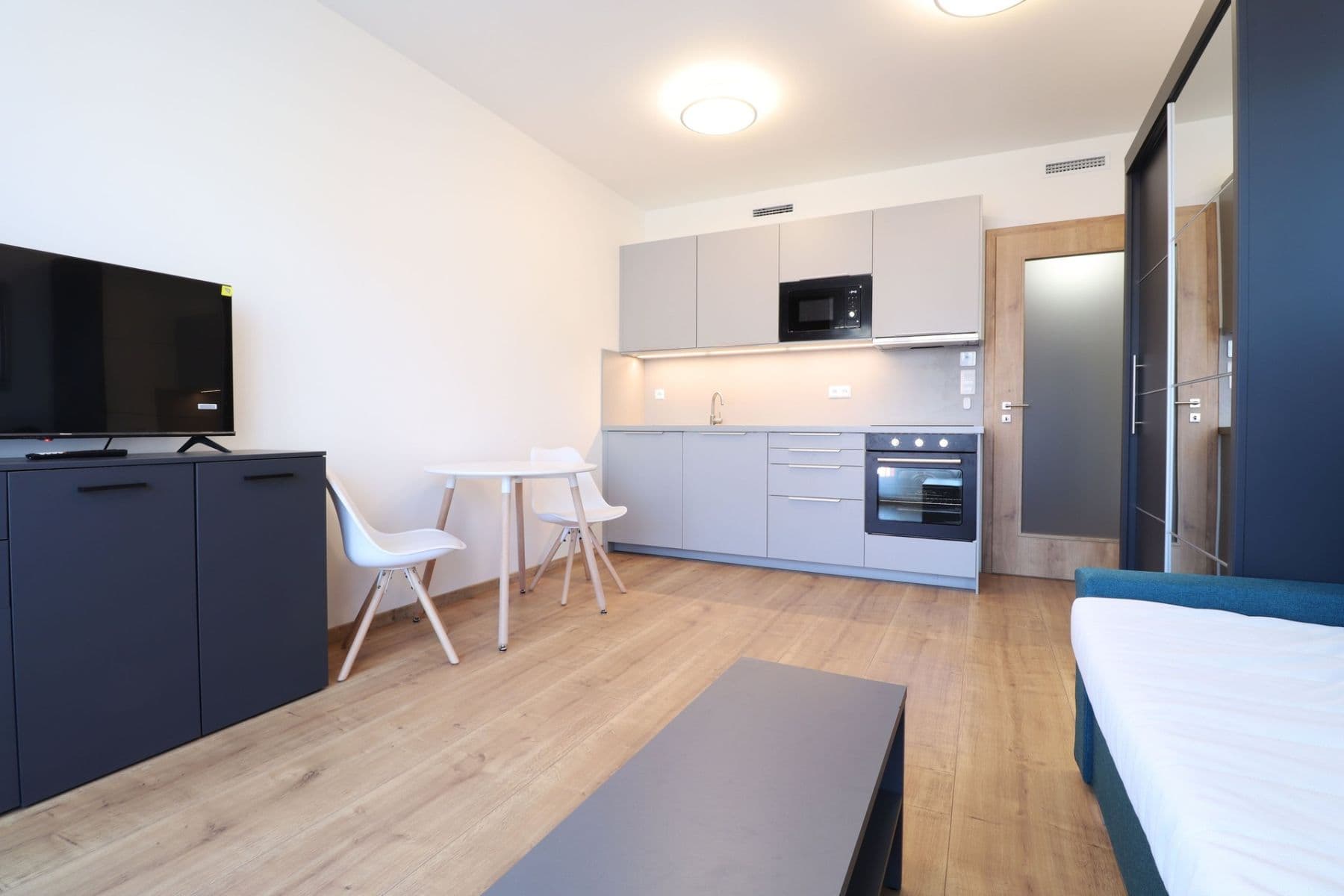 Prenájom bytu 1-izbový 28 m², Stejnosměrná, Praha, Praha Prenájom bytu 1-izbový 28 m², Stejnosměrná, Praha, Praha