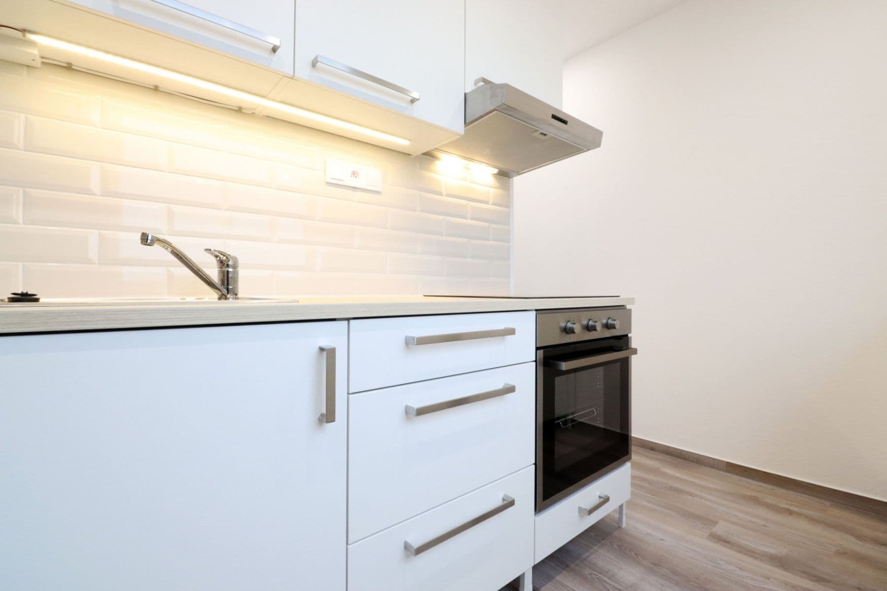 Prenájom bytu 2-izbový 53 m², Průběžná, Milovice, Středočeský kraj Prenájom bytu 2-izbový 53 m², Průběžná, Milovice, Středočeský kraj