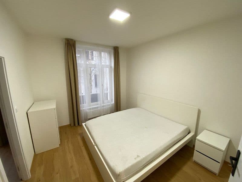 Prenájom bytu 64 m², K Zámku, Praha, Praha Prenájom bytu 64 m², K Zámku, Praha, Praha