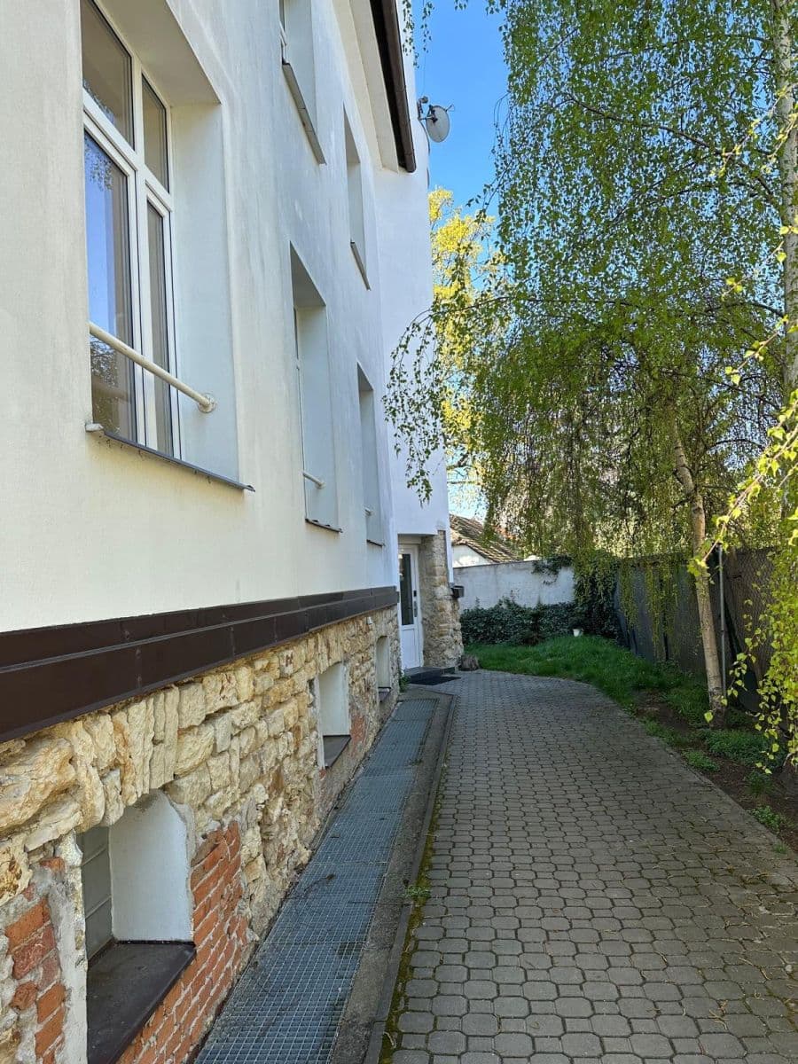 Prenájom bytu 64 m², K Zámku, Praha, Praha Prenájom bytu 64 m², K Zámku, Praha, Praha