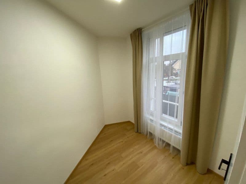 Prenájom bytu 64 m², K Zámku, Praha, Praha Prenájom bytu 64 m², K Zámku, Praha, Praha