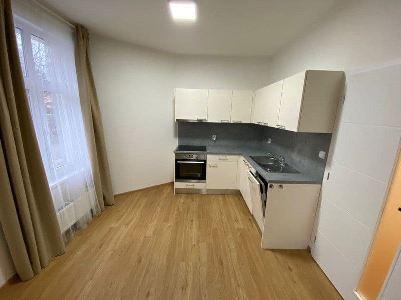 Prenájom bytu 64 m², K Zámku, Praha, Praha Prenájom bytu 64 m², K Zámku, Praha, Praha