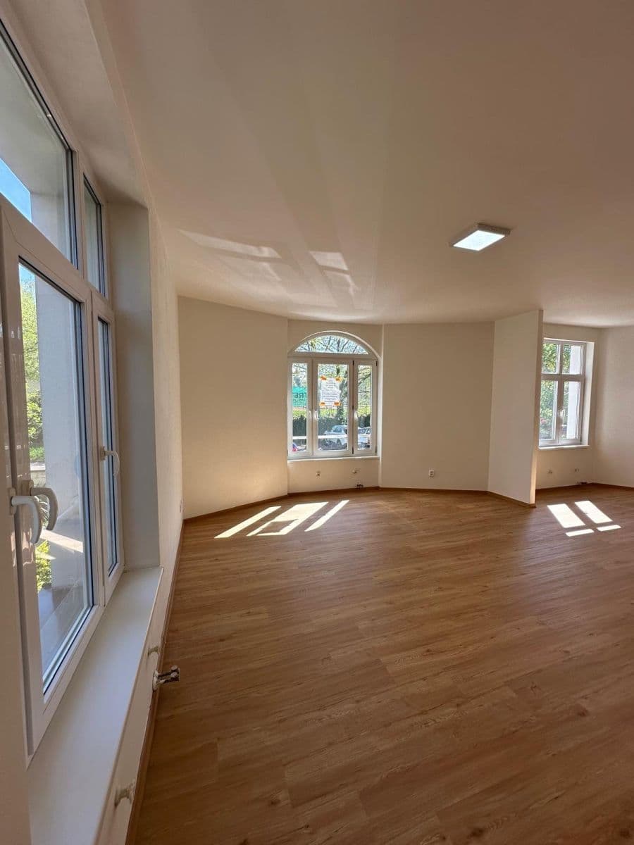 Prenájom bytu 64 m², K Zámku, Praha, Praha Prenájom bytu 64 m², K Zámku, Praha, Praha