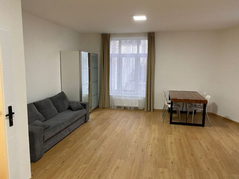 Prenájom bytu 64 m², K Zámku, Praha, Praha Prenájom bytu 64 m², K Zámku, Praha, Praha