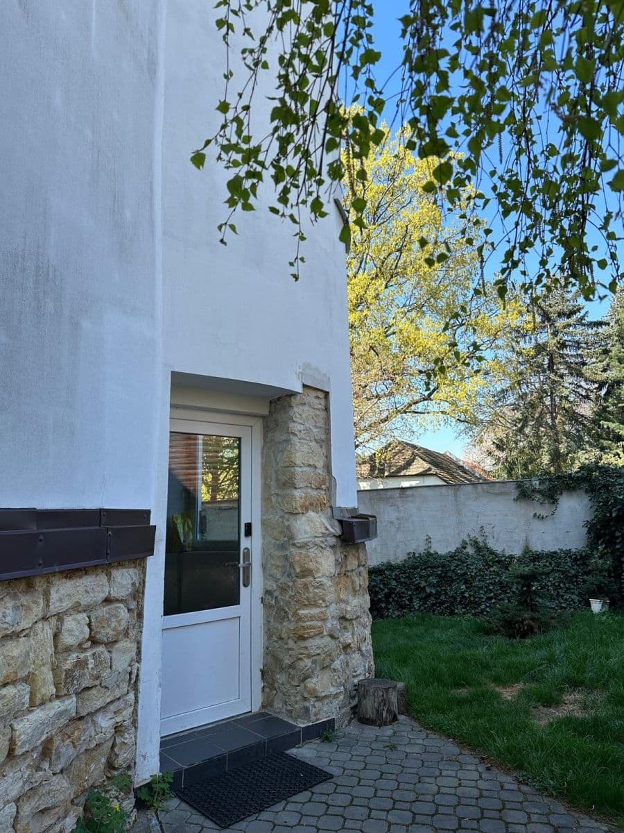 Prenájom bytu 64 m², K Zámku, Praha, Praha Prenájom bytu 64 m², K Zámku, Praha, Praha