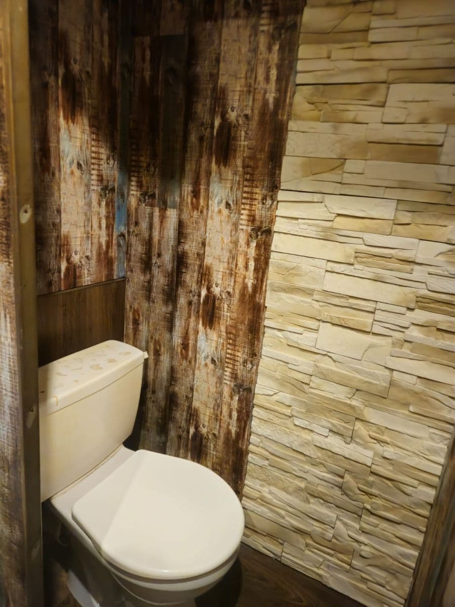 Prenájom bytu 1-izbový 20 m², J. A. Gagarina, Nejdek, Karlovarský kraj Prenájom bytu 1-izbový 20 m², J. A. Gagarina, Nejdek, Karlovarský kraj