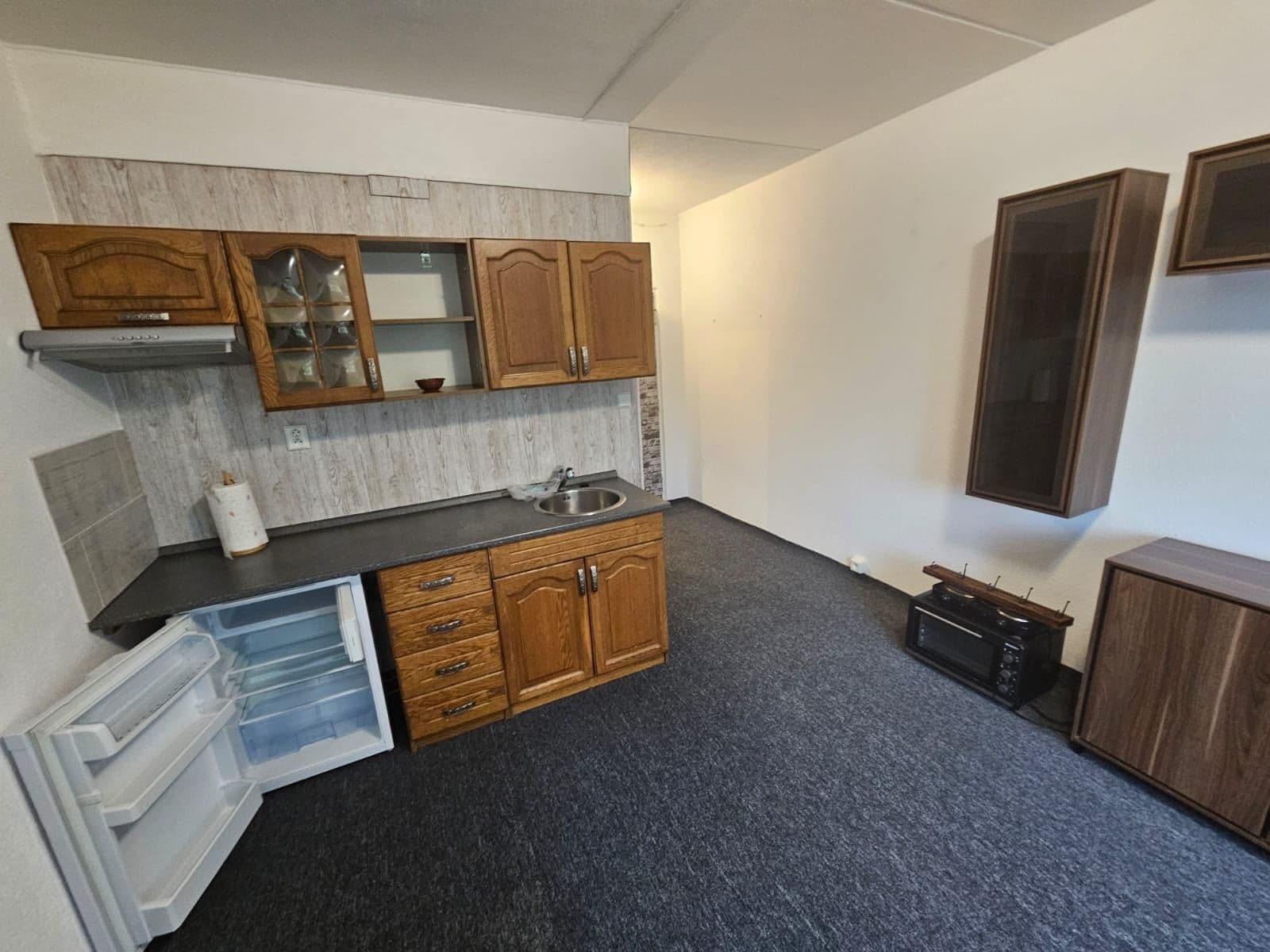 Prenájom bytu 1-izbový 20 m², J. A. Gagarina, Nejdek, Karlovarský kraj Prenájom bytu 1-izbový 20 m², J. A. Gagarina, Nejdek, Karlovarský kraj