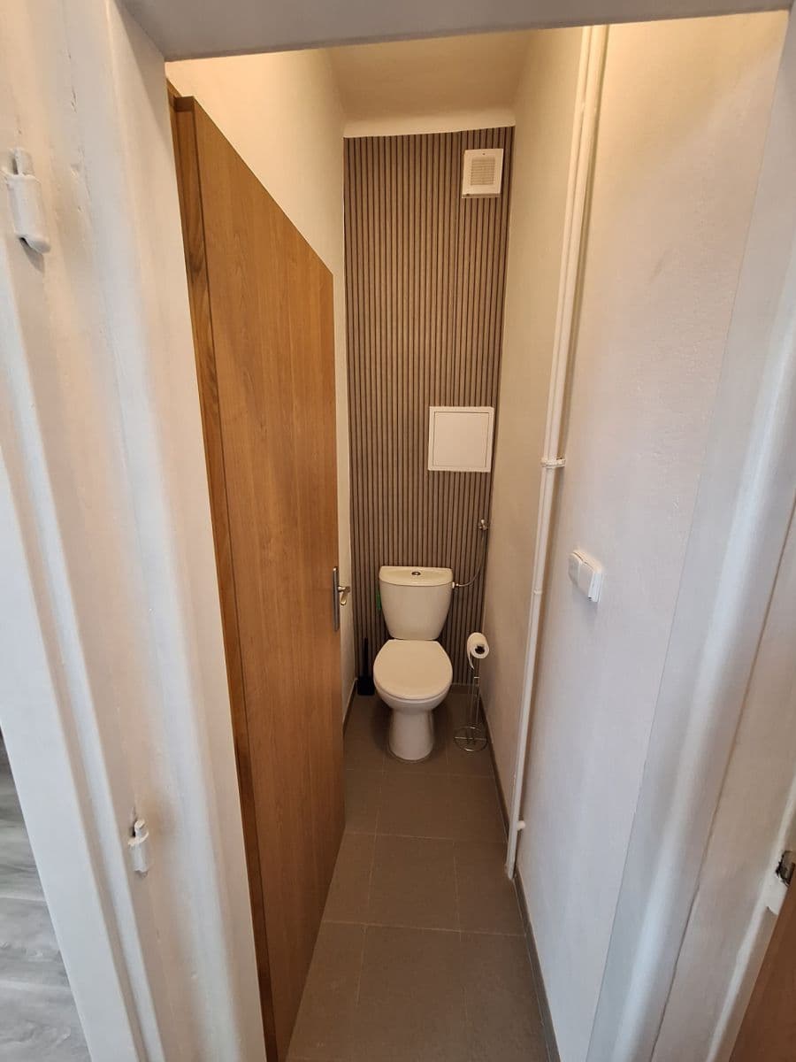 Prenájom bytu 1-izbový 40 m², Zámecký okruh, Opava, Moravskoslezský kraj Prenájom bytu 1-izbový 40 m², Zámecký okruh, Opava, Moravskoslezský kraj