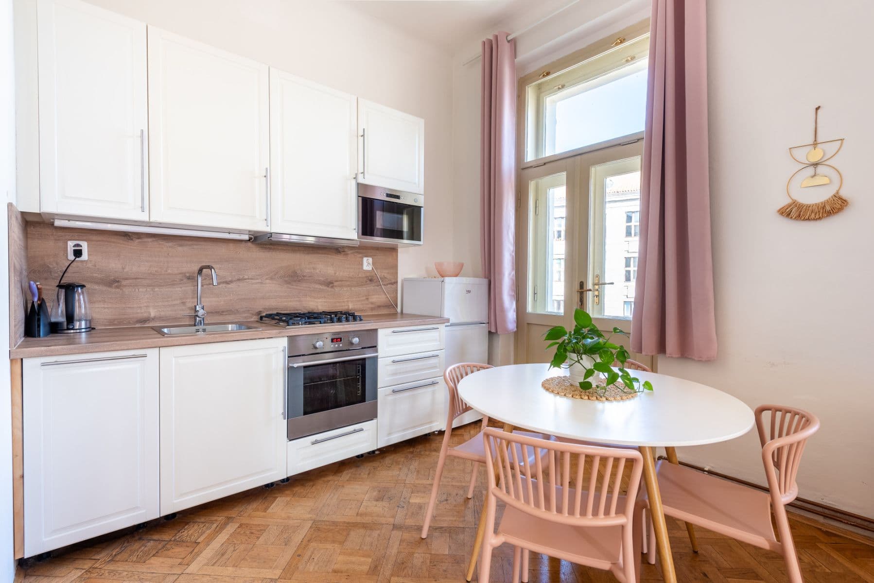Prenájom bytu 56 m², Těšnov, Praha, Praha Prenájom bytu 56 m², Těšnov, Praha, Praha