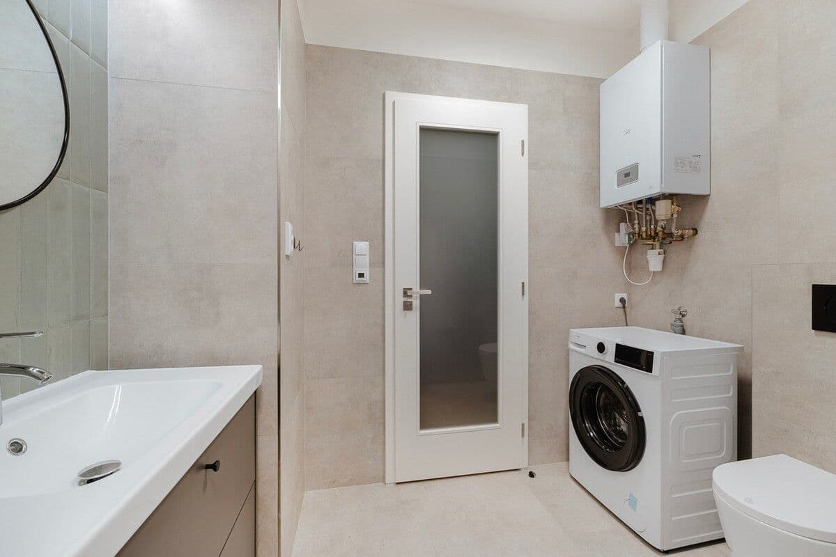 Prenájom bytu 50 m², Urxova, Praha, Praha Prenájom bytu 50 m², Urxova, Praha, Praha
