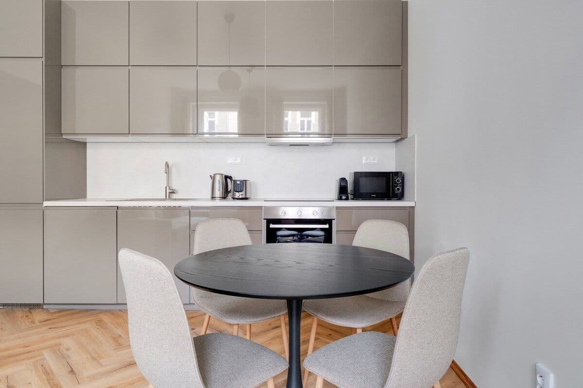 Prenájom bytu 50 m², Urxova, Praha, Praha Prenájom bytu 50 m², Urxova, Praha, Praha