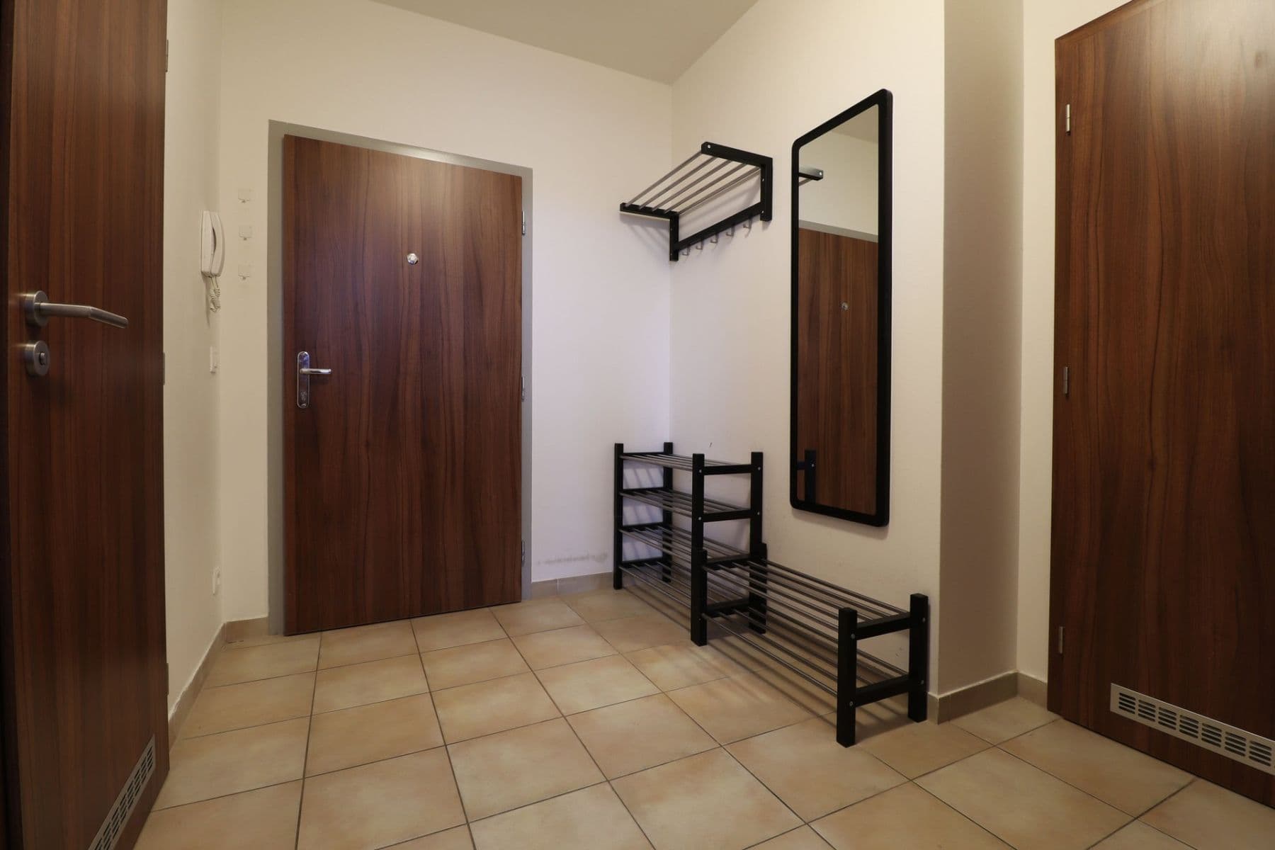 Prenájom bytu 2-izbový 57 m², Miloše Havla, Praha, Praha Prenájom bytu 2-izbový 57 m², Miloše Havla, Praha, Praha