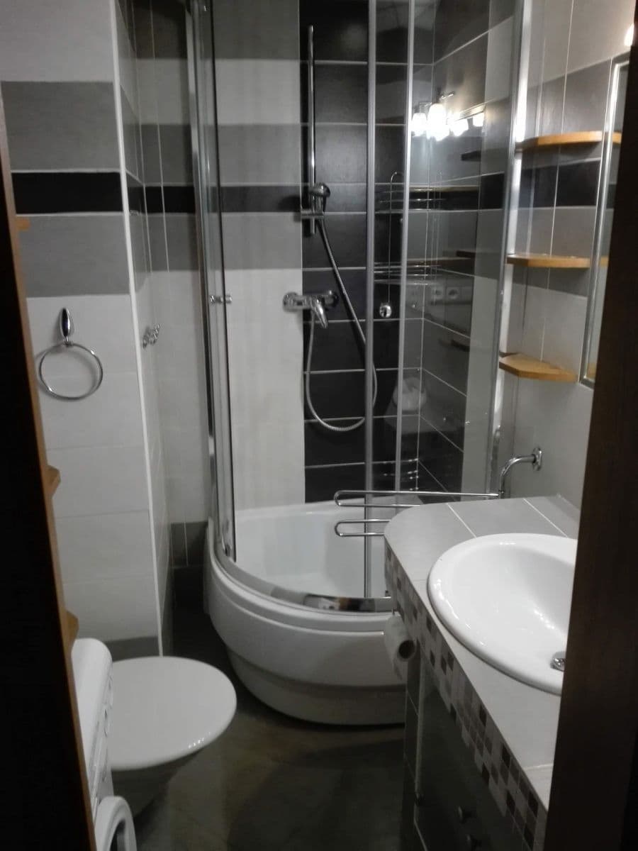 Prenájom bytu 1-izbový 33 m², Zahradní, Jihlava, Kraj Vysočina Prenájom bytu 1-izbový 33 m², Zahradní, Jihlava, Kraj Vysočina