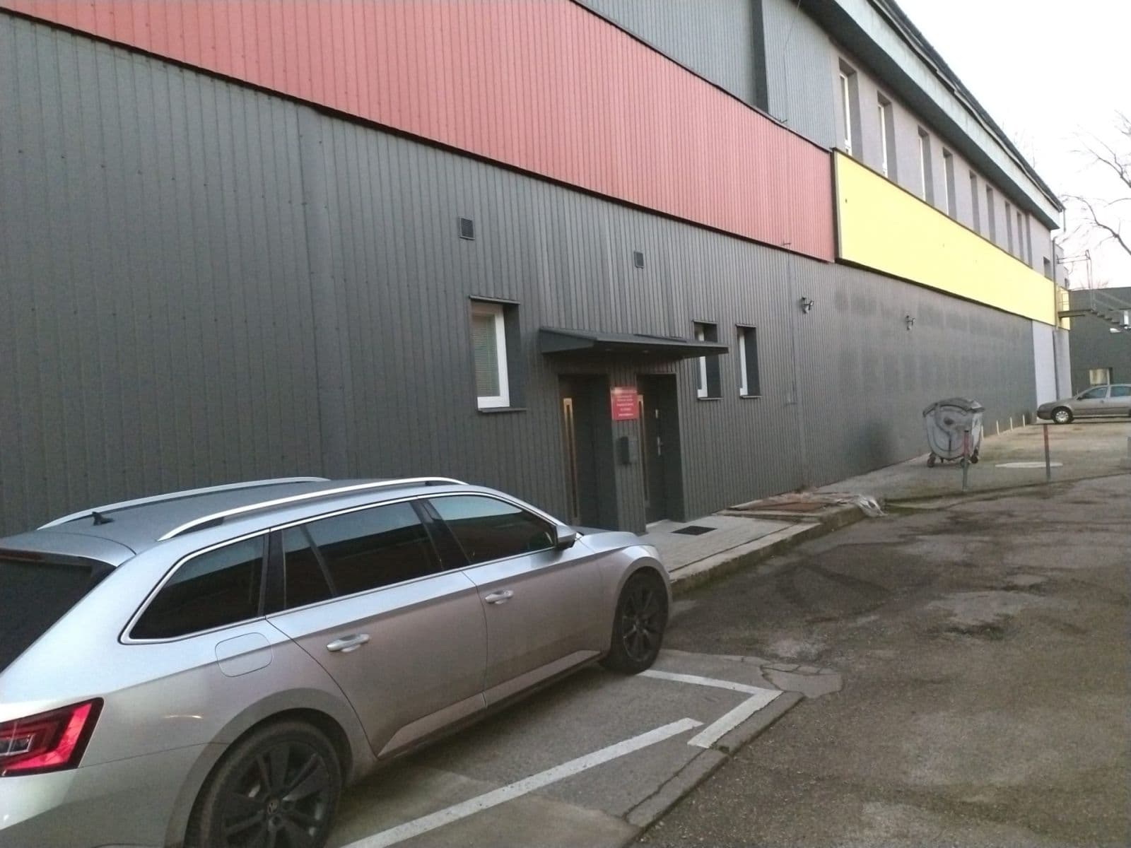 Prenájom nebytového priestoru 1.200 m², Jaroslava Vrchlického, Karviná, Moravskoslezský kraj Prenájom nebytového priestoru 1.200 m², Jaroslava Vrchlického, Karviná, Moravskoslezský kraj