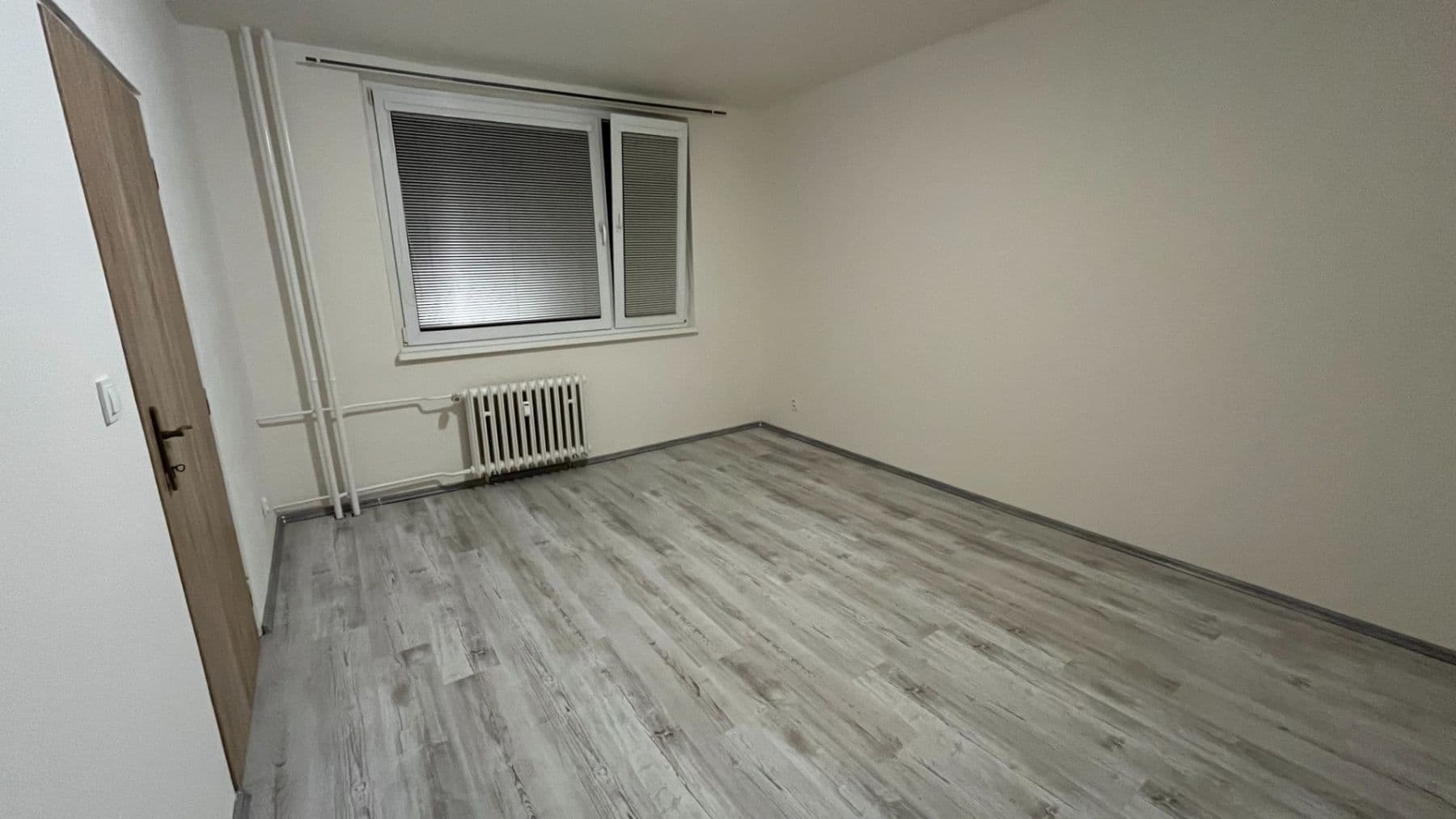 Prenájom bytu 1-izbový 35 m², Kostnická, Chomutov, Ústecký kraj Prenájom bytu 1-izbový 35 m², Kostnická, Chomutov, Ústecký kraj