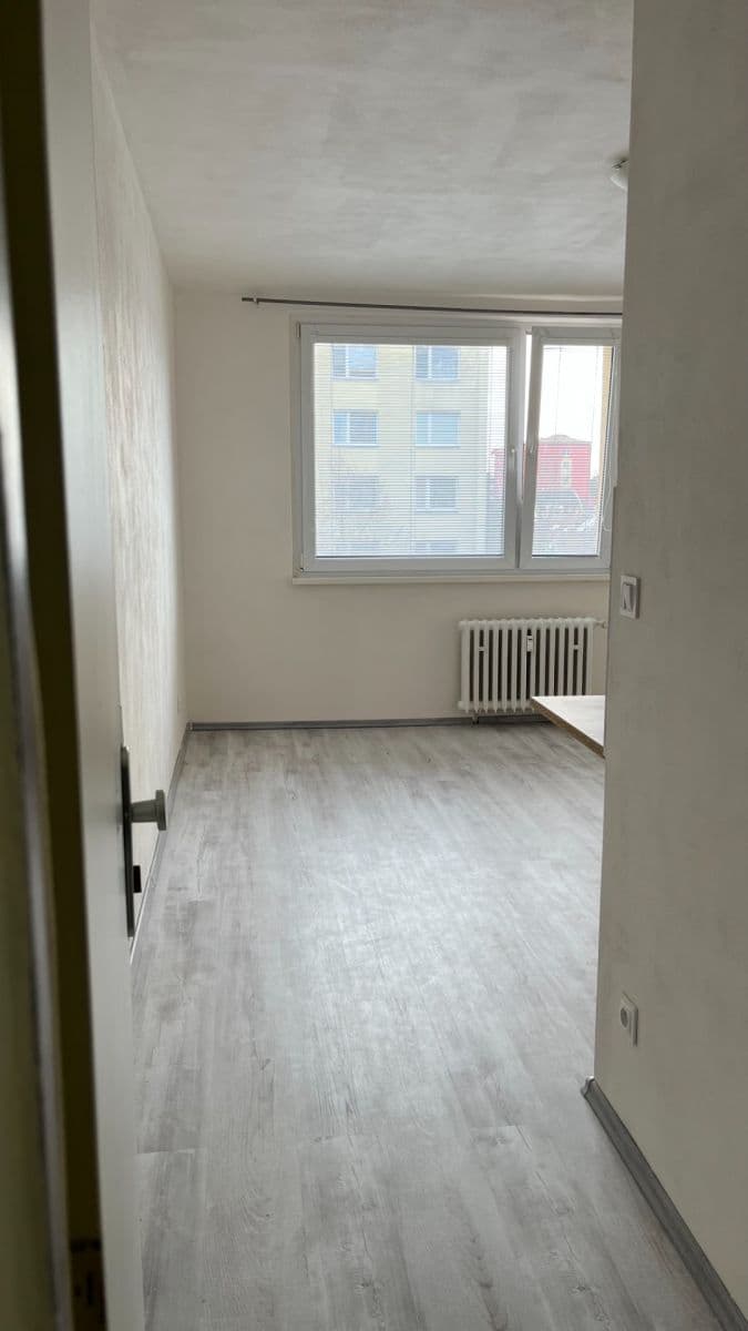 Prenájom bytu 1-izbový 35 m², Kostnická, Chomutov, Ústecký kraj Prenájom bytu 1-izbový 35 m², Kostnická, Chomutov, Ústecký kraj