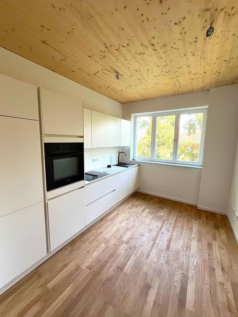 Prenájom bytu 2-izbový 69 m², Giselastraße 11, Bezirk Lichtenberg, Berlín Prenájom bytu 2-izbový 69 m², Giselastraße 11, Bezirk Lichtenberg, Berlín