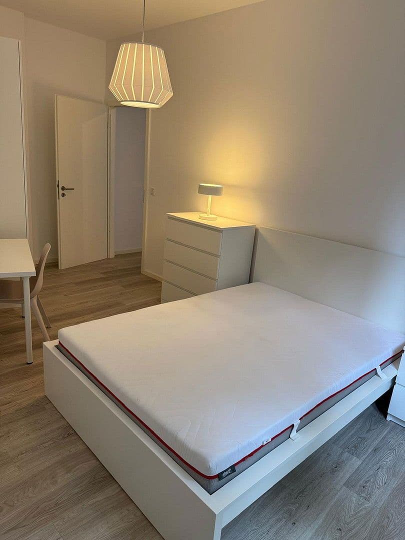 Prenájom bytu 2-izbový 42 m², Rauenthaler Str. 22, Wiesbaden, Hesensko Prenájom bytu 2-izbový 42 m², Rauenthaler Str. 22, Wiesbaden, Hesensko