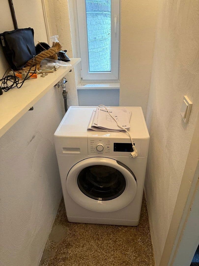 Prenájom bytu 2-izbový 42 m², Rauenthaler Str. 22, Wiesbaden, Hesensko Prenájom bytu 2-izbový 42 m², Rauenthaler Str. 22, Wiesbaden, Hesensko