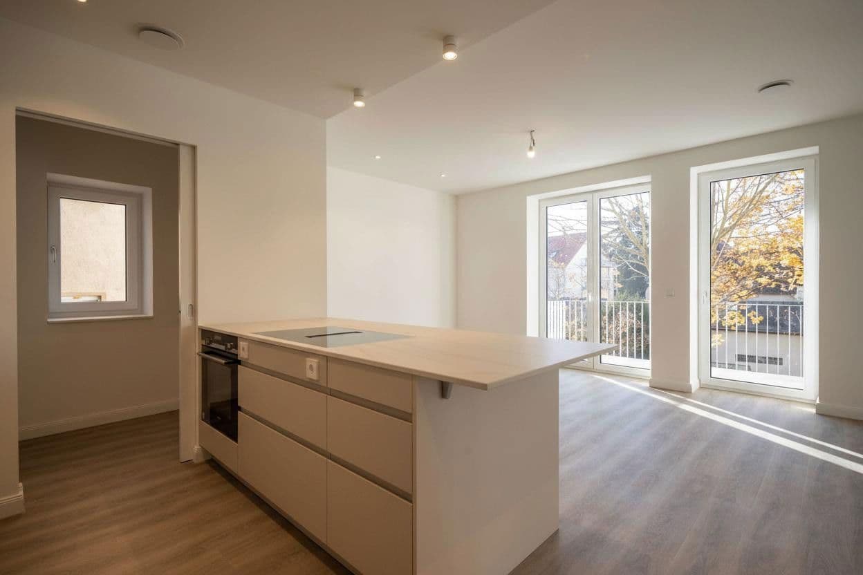 Prenájom bytu 4-izbový 121 m², Berlin, Berlín Prenájom bytu 4-izbový 121 m², Berlin, Berlín