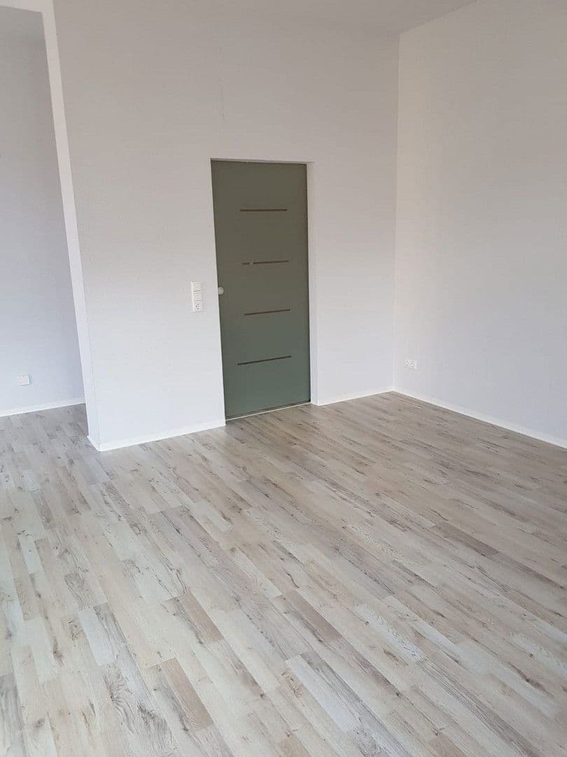 Prenájom bytu 3-izbový 85 m², Bahnhofstraße 2, Reichenbach, Sasko Prenájom bytu 3-izbový 85 m², Bahnhofstraße 2, Reichenbach, Sasko