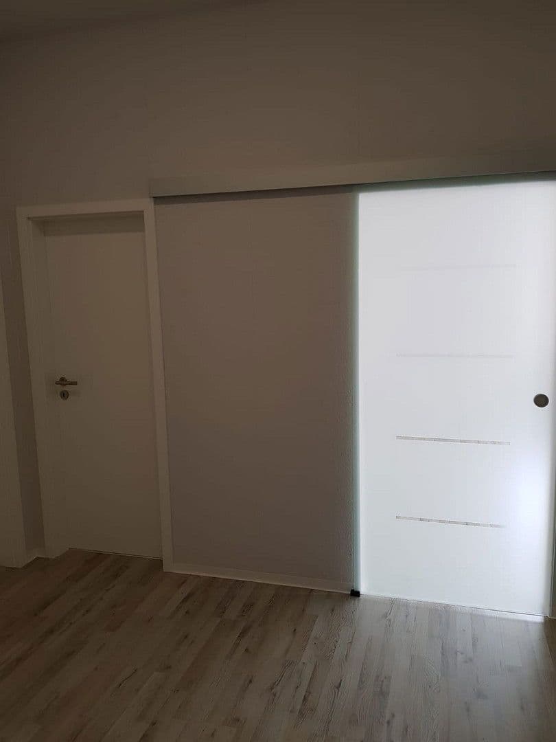 Prenájom bytu 3-izbový 85 m², Bahnhofstraße 2, Reichenbach, Sasko Prenájom bytu 3-izbový 85 m², Bahnhofstraße 2, Reichenbach, Sasko