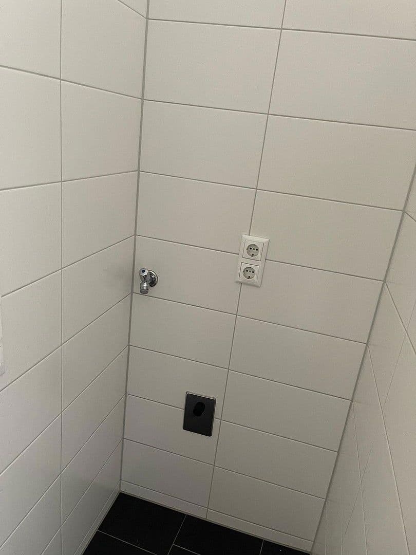 Prenájom bytu 3-izbový 85 m², Bahnhofstraße 2, Reichenbach, Sasko Prenájom bytu 3-izbový 85 m², Bahnhofstraße 2, Reichenbach, Sasko