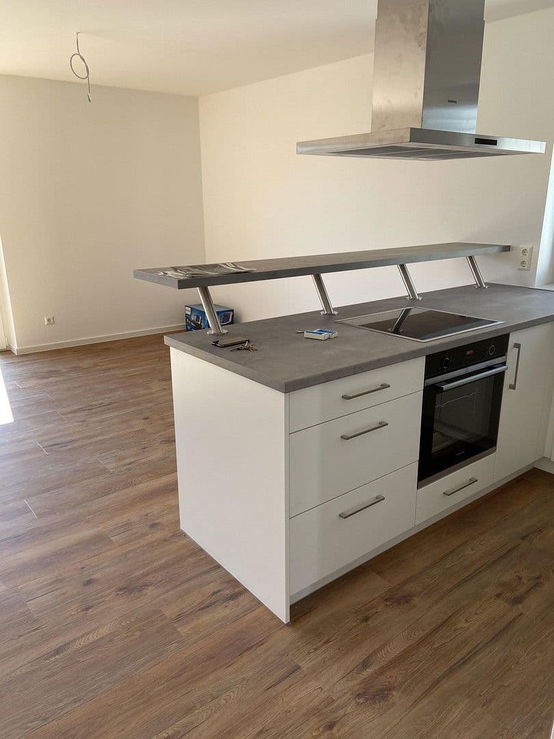 Prenájom bytu 3-izbový 81 m², Crailsheim, Bádensko-Wurttembersko Prenájom bytu 3-izbový 81 m², Crailsheim, Bádensko-Wurttembersko