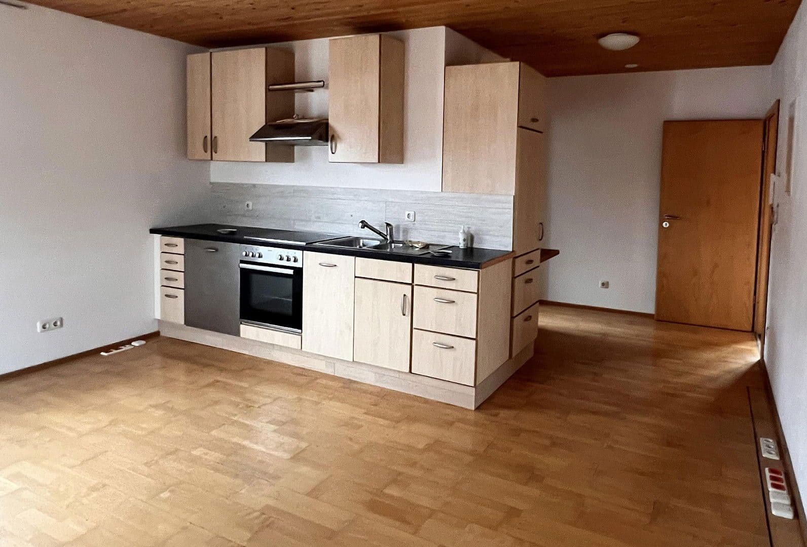 Predaj kancelárie 35 m², Irschenberg, Bavorsko Predaj kancelárie 35 m², Irschenberg, Bavorsko