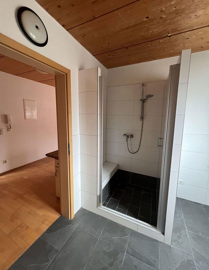 Predaj kancelárie 35 m², Irschenberg, Bavorsko Predaj kancelárie 35 m², Irschenberg, Bavorsko