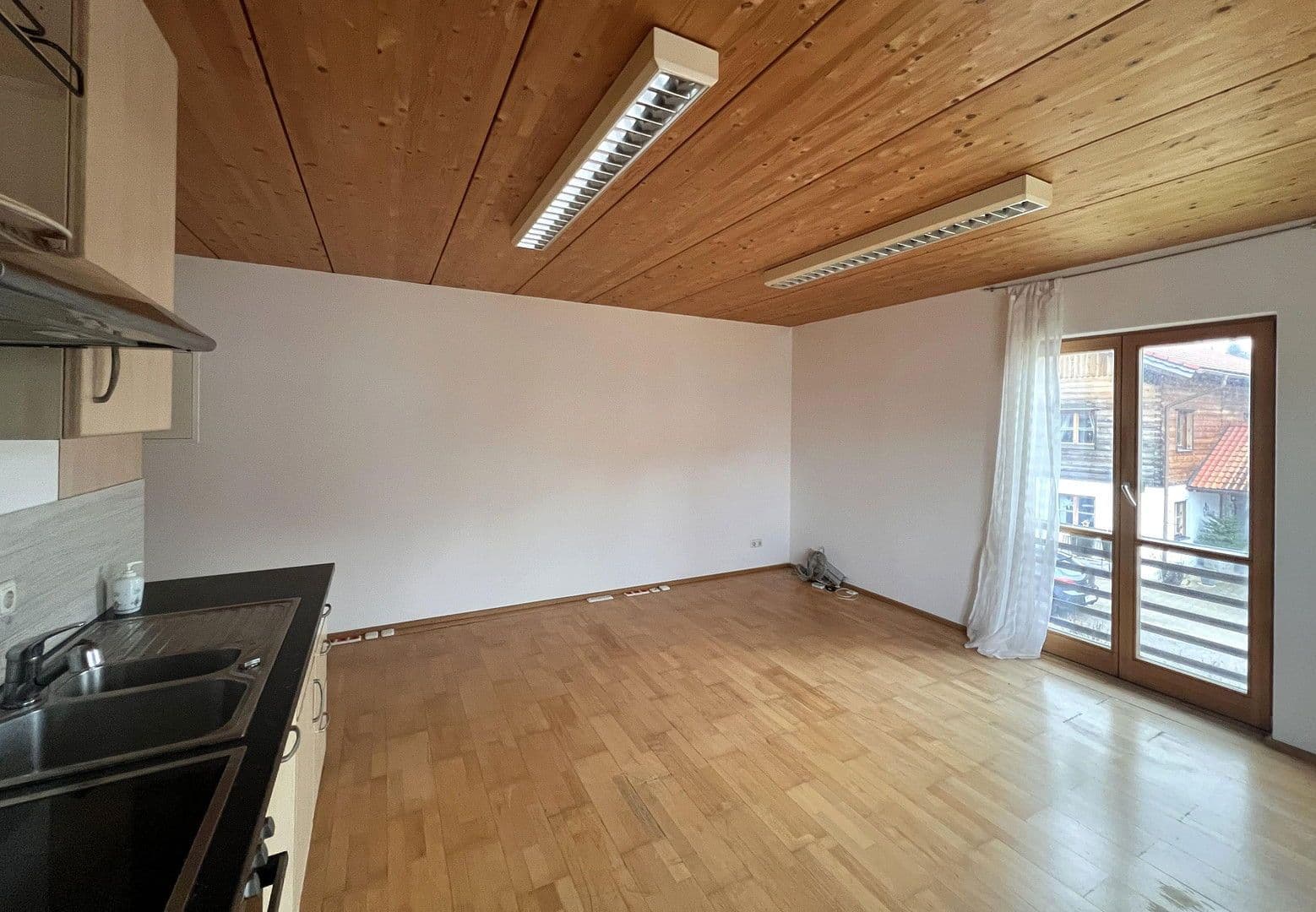 Predaj kancelárie 35 m², Irschenberg, Bavorsko Predaj kancelárie 35 m², Irschenberg, Bavorsko