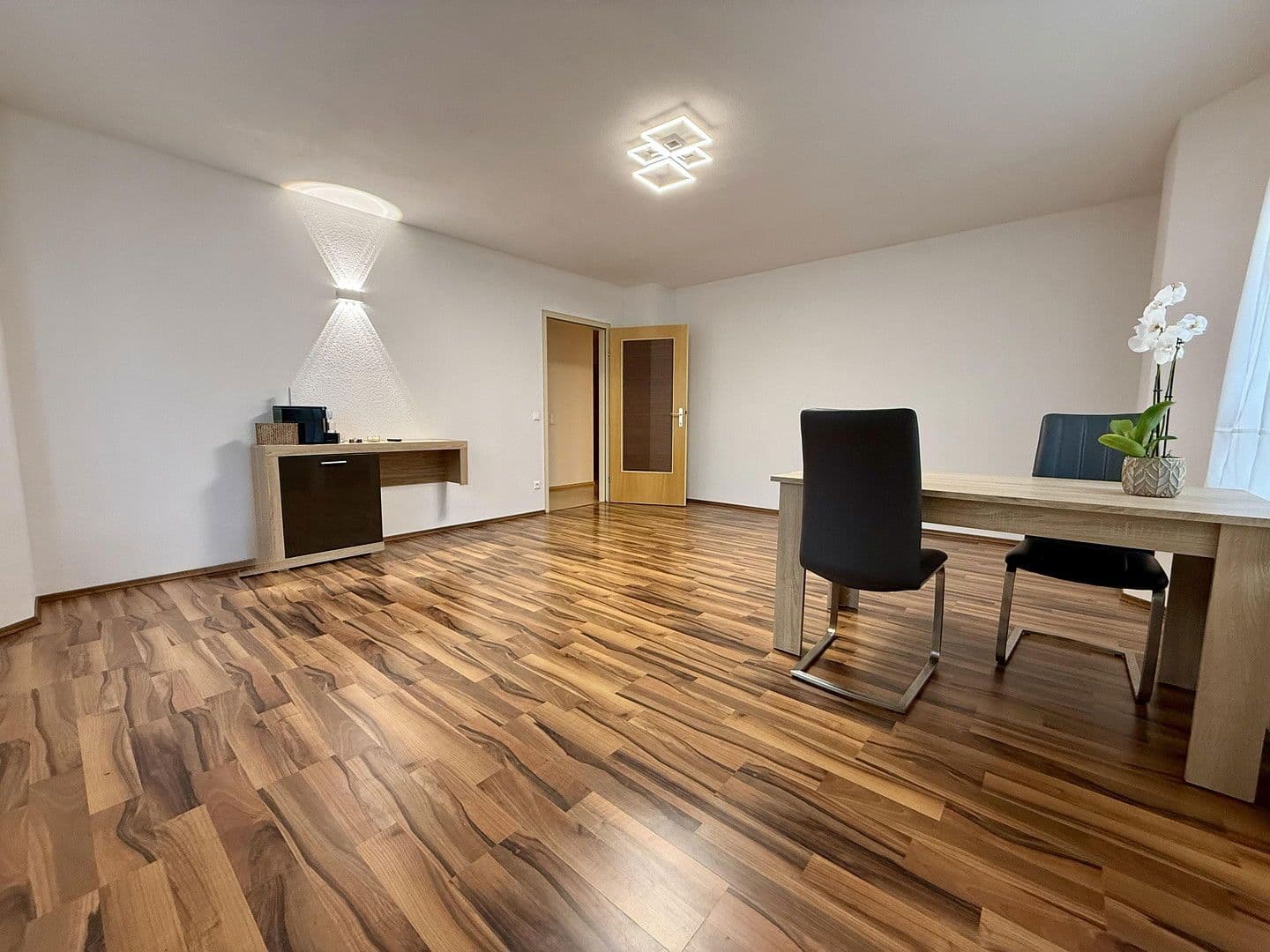 Prenájom bytu 2-izbový 61 m², Wien, Viedeň Prenájom bytu 2-izbový 61 m², Wien, Viedeň